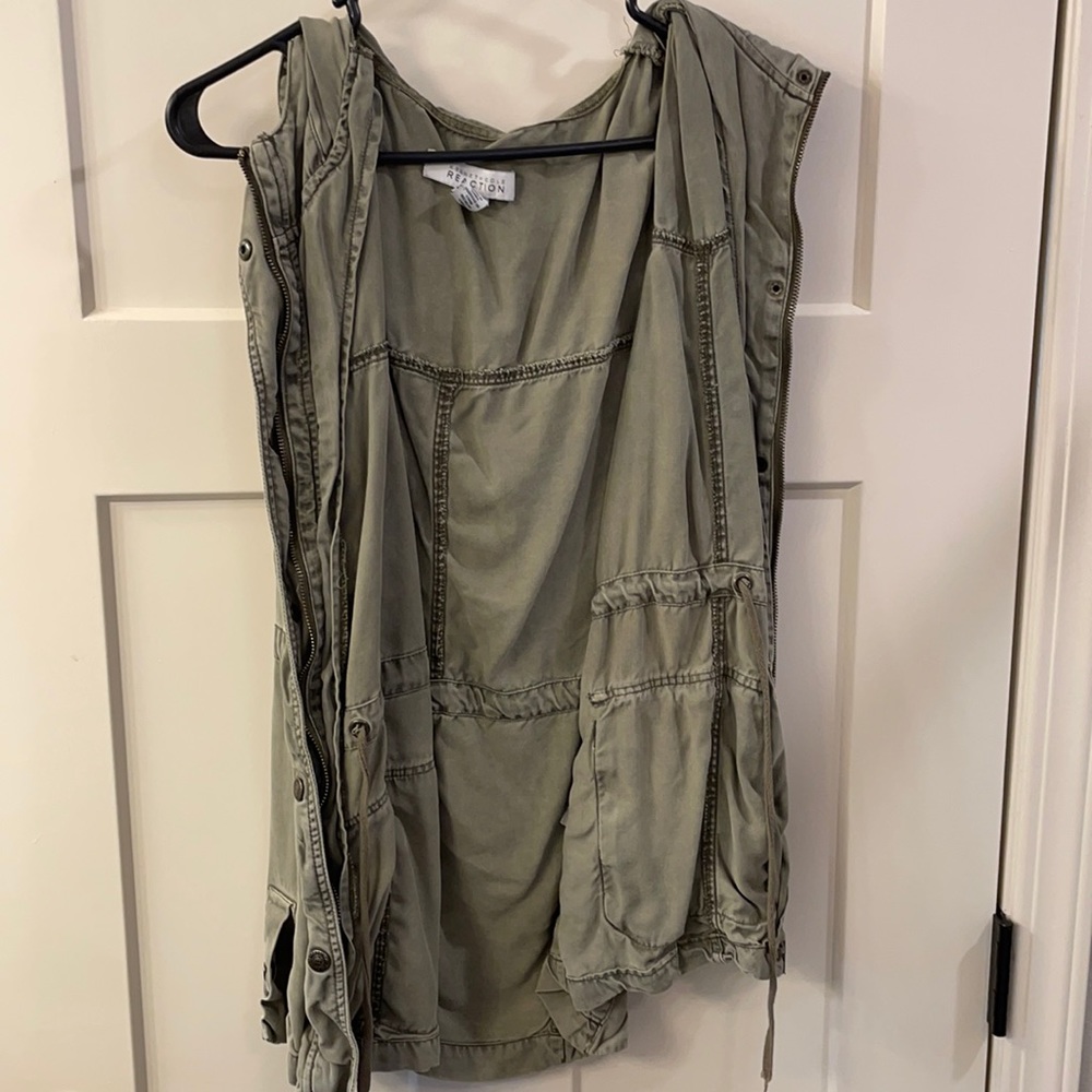 Green utility vest